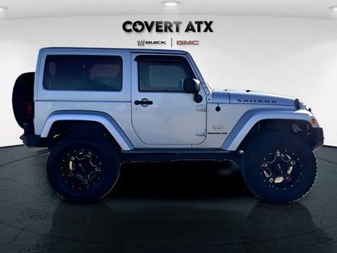 Used 2012 Jeep Wrangler Sahara image 6