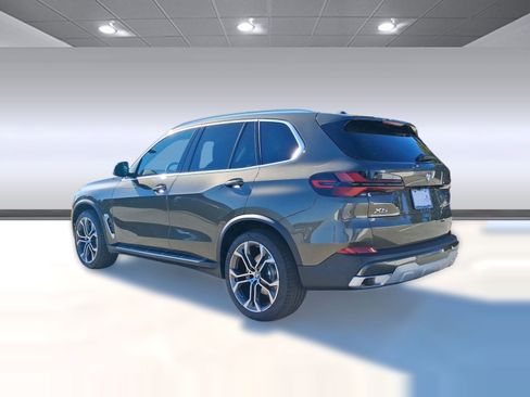 Used 2026 BMW X5 sDrive40i w/ Premium Package RWD image 3