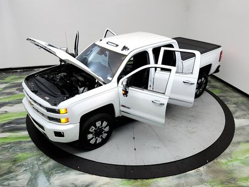 Used 2019 Chevrolet Silverado 2500 LTZ w/ Duramax Plus Package AWD/4WD image 34