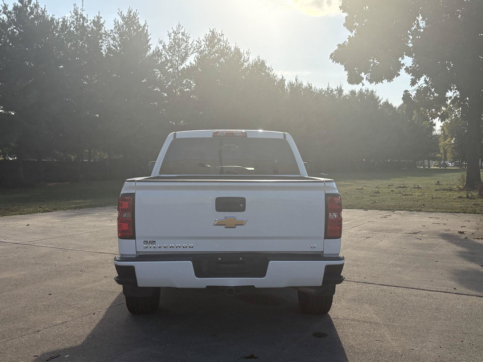 Used 2017 Chevrolet Silverado 1500 LT w/ LT Convenience Package AWD/4WD image 23