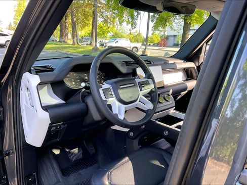Used 2025 Land Rover Defender 110 S AWD/4WD image 16