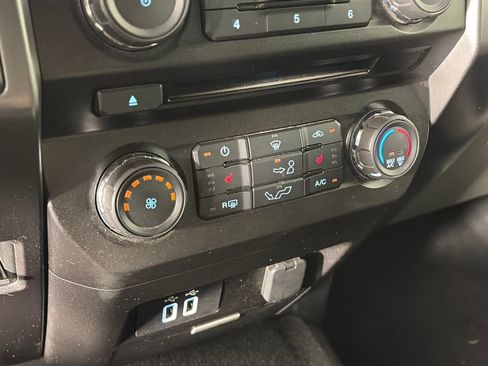Used 2018 Ford F150 XLT w/ Equipment Group 302A Luxury AWD/4WD image 21