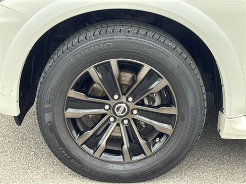 Used 2020 Nissan Armada Platinum image 24