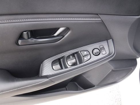 Used 2025 Nissan Sentra S image 10