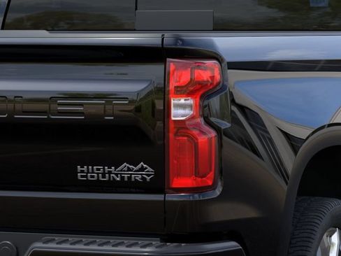 New 2026 Chevrolet Silverado 1500 High Country AWD/4WD image 11