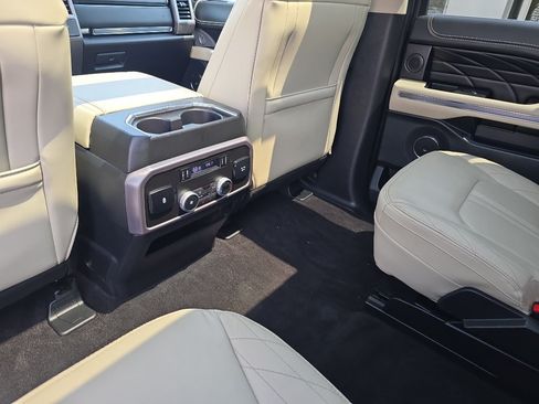 Used 2021 Ford Expedition Max Platinum AWD/4WD image 18