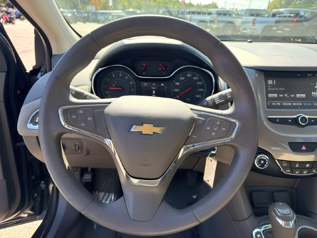 Used 2018 Chevrolet Cruze LT FWD image 19