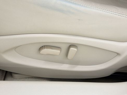 Used 2017 INFINITI QX50 2WD w/ Premium Plus Package image 14