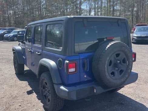 Used 2018 Jeep Wrangler Unlimited Sport image 3