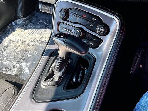 Used 2019 Dodge Challenger SXT RWD image 17