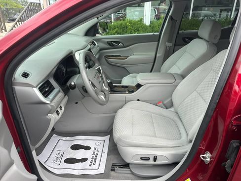 Used 2019 GMC Acadia SLE FWD image 9