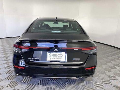 Used 2023 Honda Accord Sport image 7