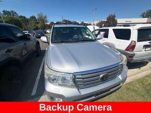 Used 2015 Toyota Land Cruiser AWD/4WD image 6