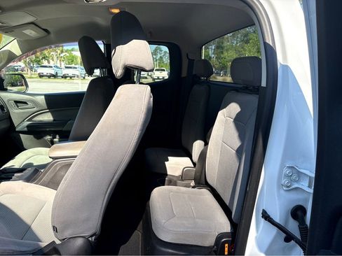 Used 2017 GMC Canyon W/T w/ Convenience Package RWD image 17