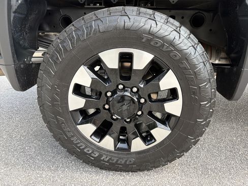 Used 2020 Chevrolet Silverado 2500 Custom w/ Custom Value Package AWD/4WD image 18