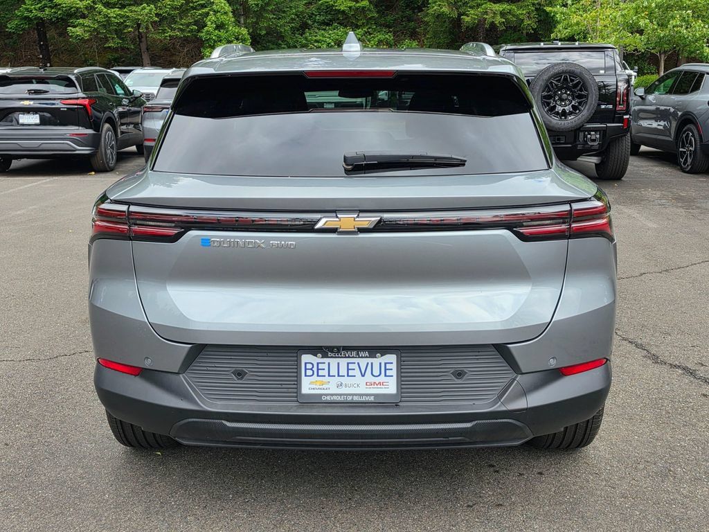 New 2026 Chevrolet Equinox EV LT AWD/4WD image 4