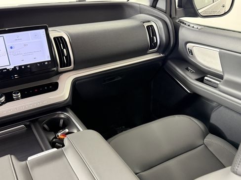 New 2026 Ford Expedition Max Active RWD image 13
