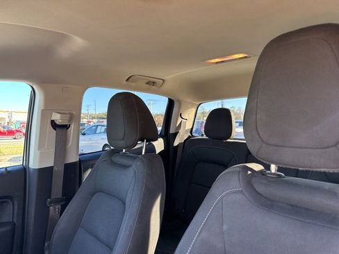 Used 2021 Chevrolet Colorado LT image 23