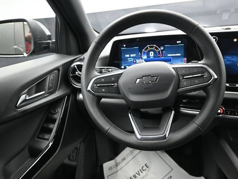 New 2026 Chevrolet Equinox LT w/ Convenience Package II FWD image 14