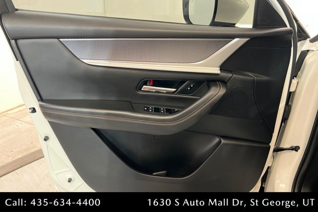 Certified 2024 MAZDA CX-90 Plug-In Hybrid w/ Preferred AWD/4WD image 15