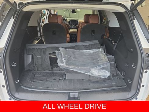 Used 2020 Chevrolet Traverse High Country w/ LPO, Floor Liner Package AWD/4WD image 14