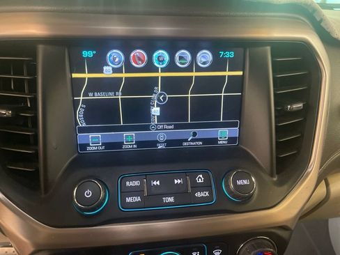 Used 2019 GMC Acadia Denali w/ Technology Package FWD image 12