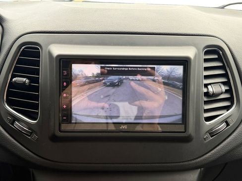 Used 2019 Jeep Compass Latitude image 20