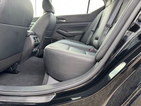 Used 2023 Nissan Altima 2.5 SL image 11