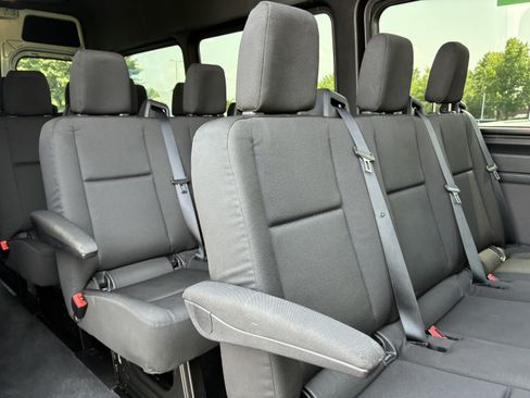 Used 2025 Mercedes-Benz Sprinter 2500 image 14