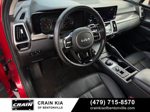 Certified 2022 Kia Sorento EX FWD image 9