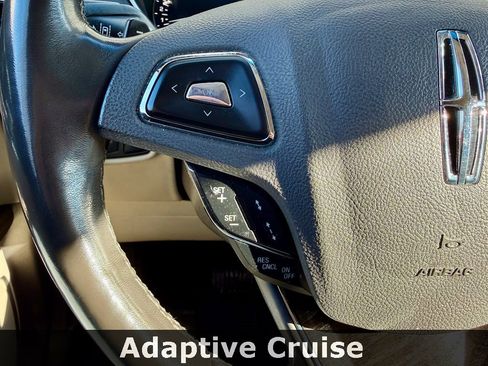 Used 2017 Lincoln MKX Reserve w/ Driver Assistance Package image 26