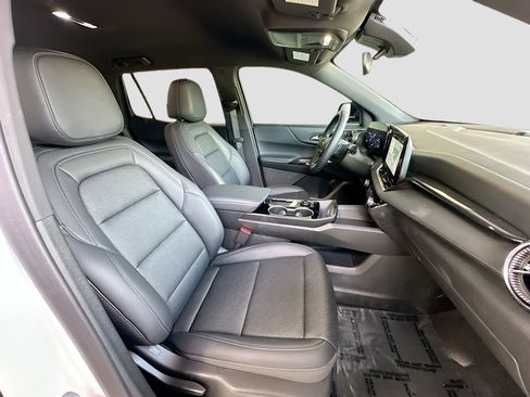 Used 2026 Chevrolet Equinox LT w/ Convenience Package II image 28