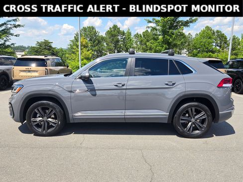 Used 2022 Volkswagen Atlas Cross Sport SEL R-Line AWD/4WD image 4