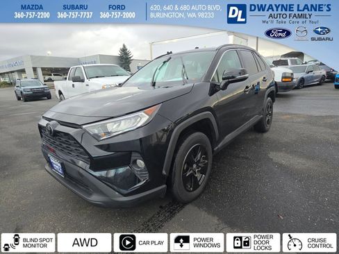 Used 2021 Toyota RAV4 XLE image 1