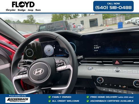 Used 2025 Hyundai Elantra Limited FWD image 16