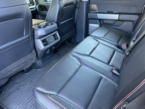 Used 2024 Ford F250 Lariat w/ FX4 Off-Road Package AWD/4WD image 14
