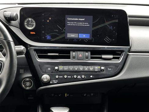 Used 2025 Lexus ES 300h w/ Premium Package image 15