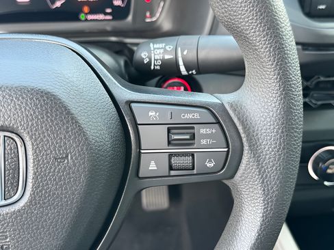 Used 2023 Honda Accord LX image 17