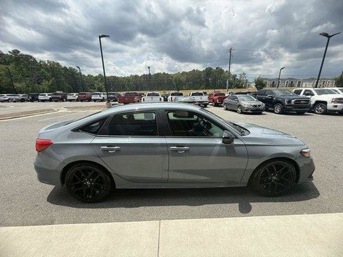 Used 2022 Honda Civic Sport image 8