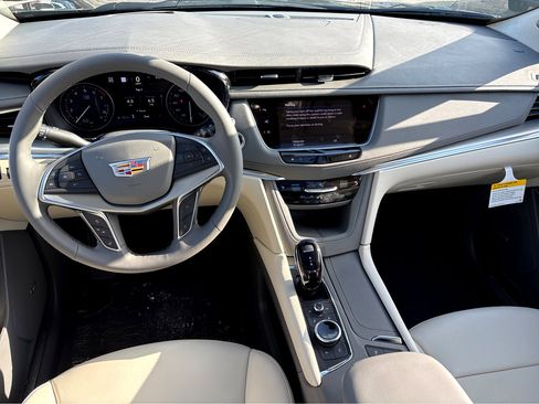 New 2026 Cadillac XT5 Premium Luxury AWD/4WD image 4