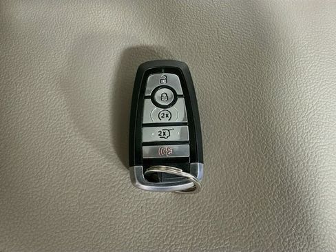 Used 2020 Ford Expedition XLT w/ Equipment Group 202A RWD image 42