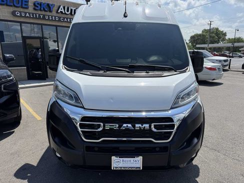 Used 2024 RAM ProMaster 3500 w/ Quick Order Package 22G SLT FWD image 2