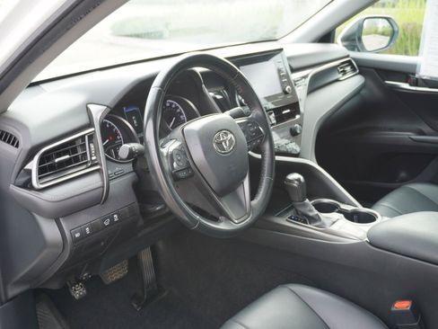 Used 2024 Toyota Camry SE image 17