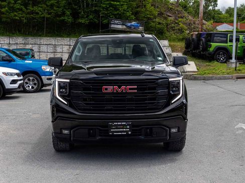 Used 2025 GMC Sierra 1500 Elevation w/ Preferred Package AWD/4WD image 2