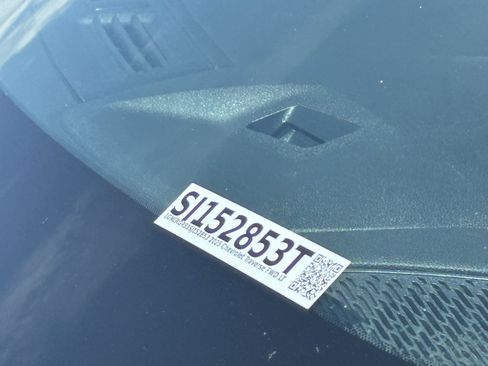 Used 2025 Chevrolet Traverse LT FWD image 20