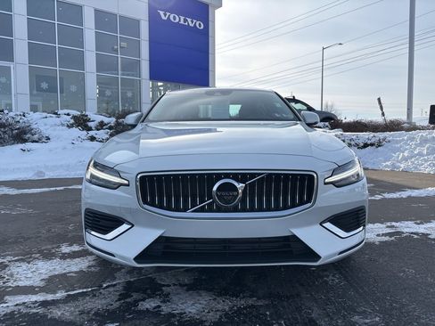 Certified 2022 Volvo S60 T8 Inscription image 3