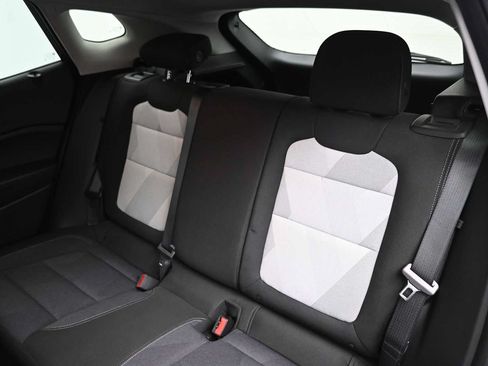 Used 2024 Chevrolet Trax LS w/ LS Convenience Package FWD image 12