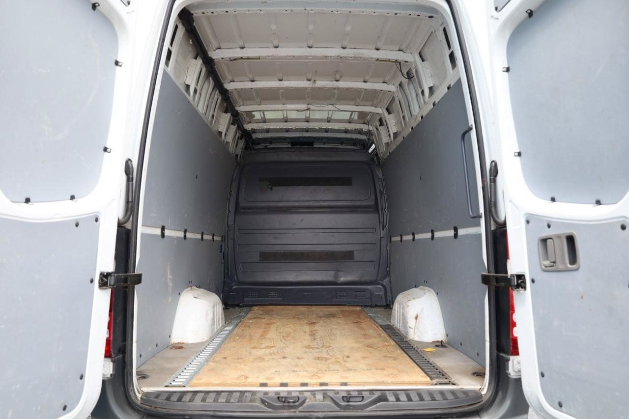 Used 2017 Mercedes-Benz Sprinter 2500 image 12