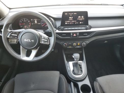 Certified 2023 Kia Forte LXS w/ LXS Technology Package FWD image 10