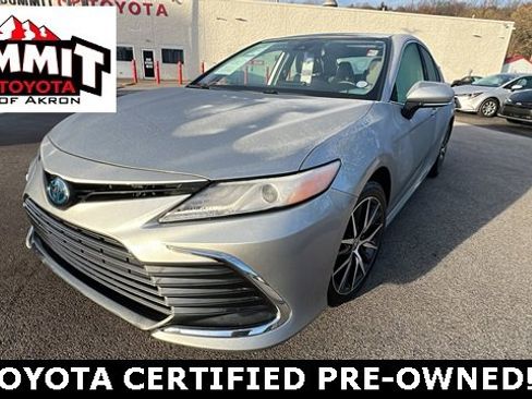 Certified 2022 Toyota Camry XLE image 1